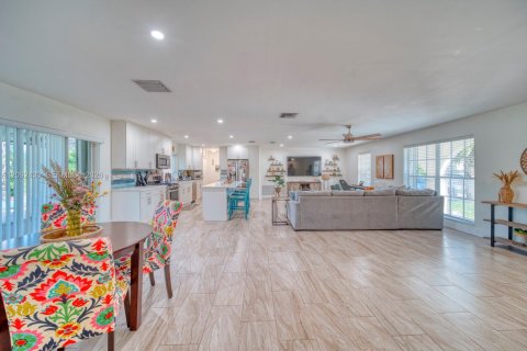 Casa en venta en Cutler Bay, Florida, 4 dormitorios, 159.61 m2 № 2377316 - foto 14