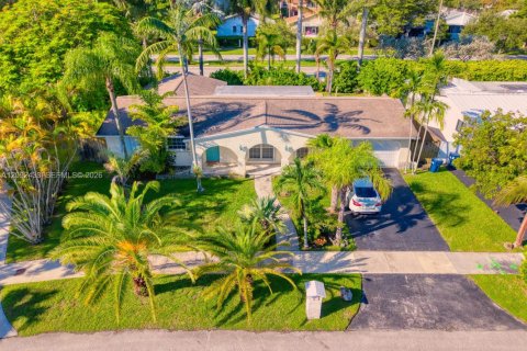 Casa en venta en Cutler Bay, Florida, 4 dormitorios, 159.61 m2 № 2377316 - foto 4