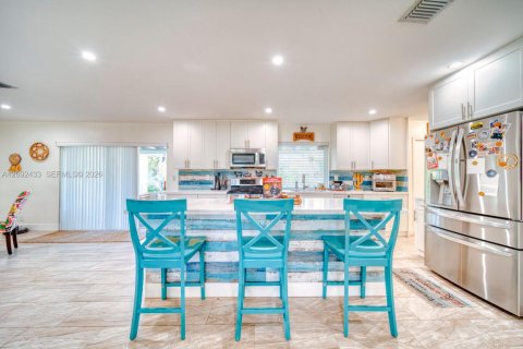 Casa en venta en Cutler Bay, Florida, 4 dormitorios, 159.61 m2 № 2377316 - foto 15