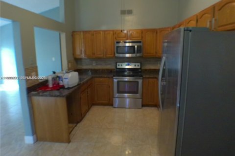 Villa ou maison à vendre à Pembroke Pines, Floride: 4 chambres, 102.47 m2 № 2044974 - photo 7