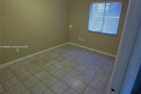 Villa ou maison à vendre à Pembroke Pines, Floride: 4 chambres, 102.47 m2 № 2044974 - photo 9