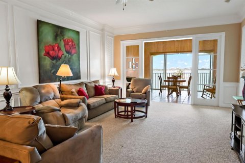Condo in St. Lucie, Florida, 2 bedrooms  № 2088350 - photo 9