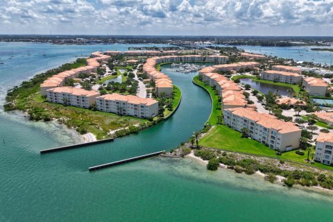 Condo in St. Lucie, Florida, 2 bedrooms  № 2088350 - photo 25