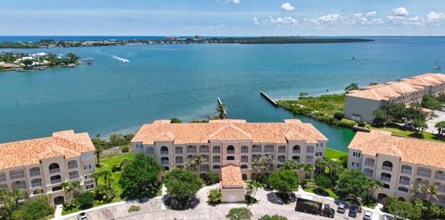 Condo in St. Lucie, Florida, 2 bedrooms  № 2088350