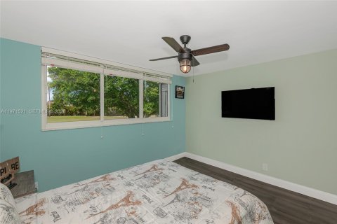 Copropriété à louer à Pembroke Pines, Floride: 2 chambres, 108.7 m2 № 2042205 - photo 17