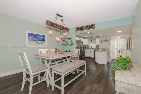 Copropriété à louer à Pembroke Pines, Floride: 2 chambres, 108.7 m2 № 2042205 - photo 9