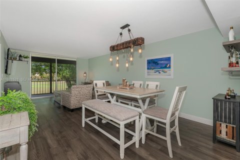 Condo à Pembroke Pines, Floride, 2 chambres  № 2042205