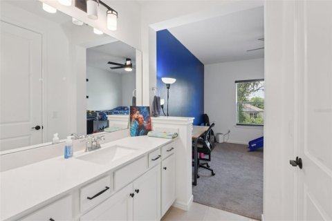 House in Riverview, Florida 5 bedrooms, 397.71 sq.m. № 2101108 - photo 24