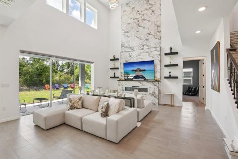 House in Riverview, Florida 5 bedrooms, 397.71 sq.m. № 2101108 - photo 2