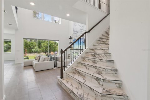 House in Riverview, Florida 5 bedrooms, 397.71 sq.m. № 2101108 - photo 14