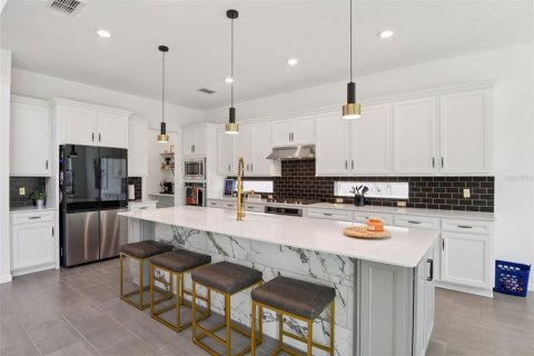 House in Riverview, Florida 5 bedrooms, 397.71 sq.m. № 2101108 - photo 7