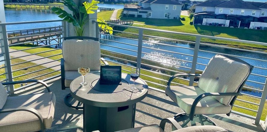 Condominio en Kissimmee, Florida, 3 dormitorios № 2210454
