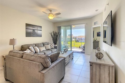 Condominio en venta en Kissimmee, Florida, 3 dormitorios, 123.47 m2 № 2210454 - foto 5