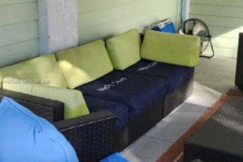 House in Marathon, Florida 4 bedrooms, 170.94 sq.m. № 2033296 - photo 22