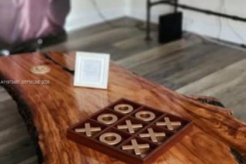 House in Marathon, Florida 4 bedrooms, 170.94 sq.m. № 2033296 - photo 29