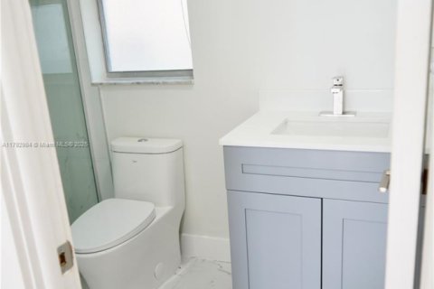 Condominio en venta en Sunrise, Florida, 1 dormitorio, 57.6 m2 № 2055569 - foto 8