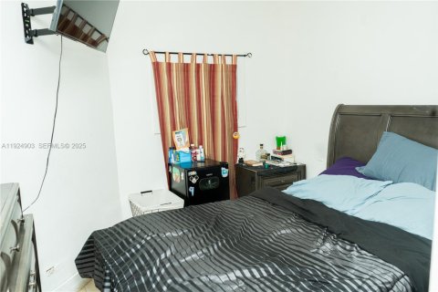 Casa en venta en Miami, Florida, 3 dormitorios, 185.34 m2 № 1984118 - foto 21