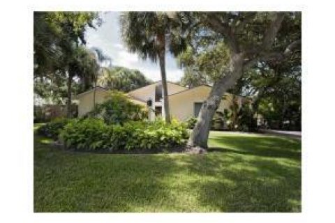 Casa en alquiler en Vero Beach, Florida, 2 dormitorios, 123 m2 № 1104398 - foto 1
