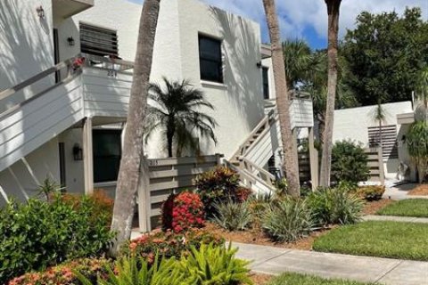Copropriété à louer à Bradenton, Floride: 2 chambres, 87.33 m2 № 221536 - photo 1