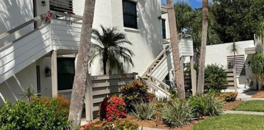 Condo in Bradenton, Florida, 2 bedrooms № 221536