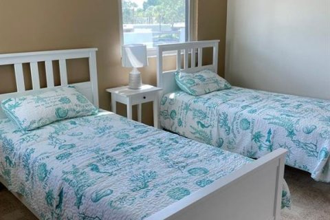 Copropriété à louer à Bradenton, Floride: 2 chambres, 87.33 m2 № 221536 - photo 13