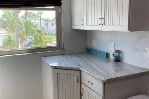 Copropriété à louer à Bradenton, Floride: 2 chambres, 87.33 m2 № 221536 - photo 3