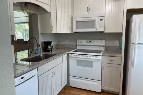Copropriété à louer à Bradenton, Floride: 2 chambres, 87.33 m2 № 221536 - photo 2