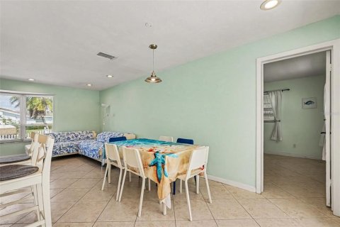 Villa ou maison à vendre à Seminole, Floride: 2 chambres, 102.94 m2 № 2436679 - photo 11