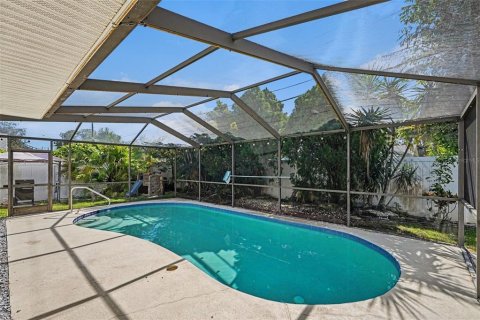 Villa ou maison à vendre à Seminole, Floride: 2 chambres, 102.94 m2 № 2436679 - photo 2