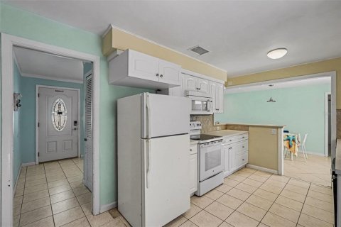 Villa ou maison à vendre à Seminole, Floride: 2 chambres, 102.94 m2 № 2436679 - photo 13