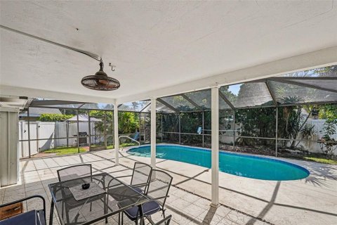 Villa ou maison à vendre à Seminole, Floride: 2 chambres, 102.94 m2 № 2436679 - photo 27