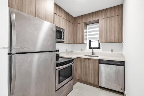 Apartamento en alquiler en Miami Beach, Florida, 2 dormitorios № 1938786 - foto 7