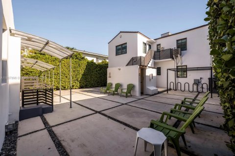 Apartamento en alquiler en Miami Beach, Florida, 2 dormitorios № 1938786 - foto 12