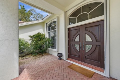 Villa ou maison à vendre à Weston, Floride: 4 chambres, 282.14 m2 № 2029080 - photo 4