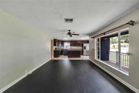 Villa ou maison à vendre à Tampa, Floride: 5 chambres, 198.07 m2 № 1680437 - photo 8
