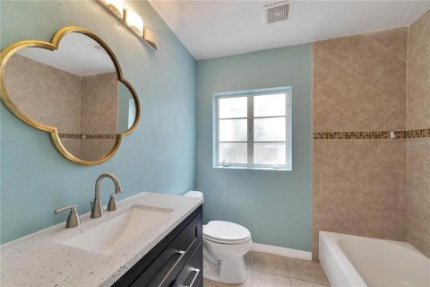 Villa ou maison à vendre à Tampa, Floride: 5 chambres, 198.07 m2 № 1680437 - photo 23