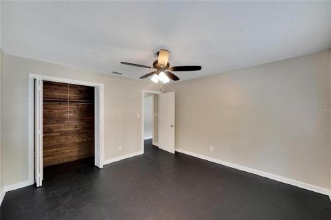 Villa ou maison à vendre à Tampa, Floride: 5 chambres, 198.07 m2 № 1680437 - photo 25