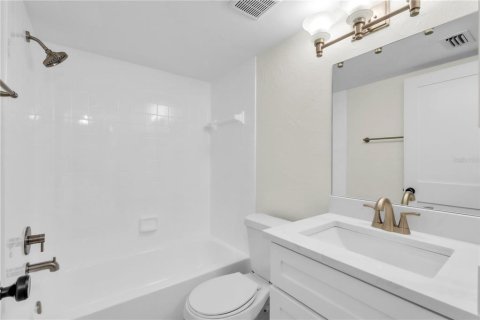 Купить кондоминиум в Брейдентон, Флорида 3 комнаты, 96.8м2, № 2207395 - фото 15