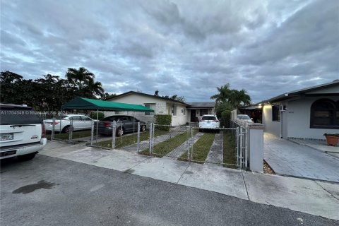 Propiedad comercial en venta en Miami, Florida, 176.89 m2 № 1705068 - foto 22