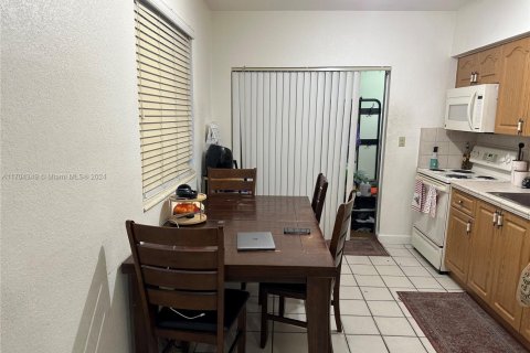 Propiedad comercial en venta en Miami, Florida, 176.89 m2 № 1705068 - foto 6