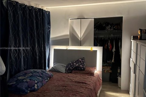 Propiedad comercial en venta en Miami, Florida, 176.89 m2 № 1705068 - foto 17