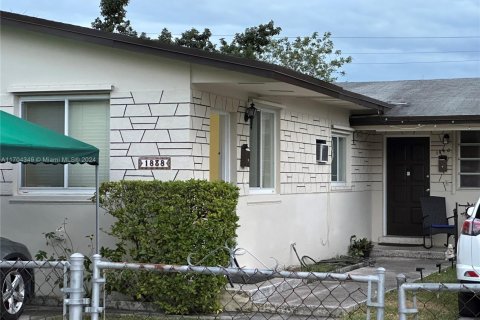 Propiedad comercial en venta en Miami, Florida, 176.89 m2 № 1705068 - foto 3