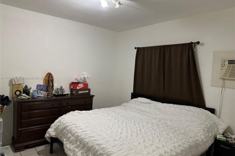 Propiedad comercial en venta en Miami, Florida, 176.89 m2 № 1705068 - foto 7