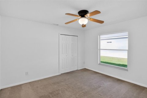 House in Eustis, Florida 3 bedrooms, 173.26 sq.m. № 2104439 - photo 12