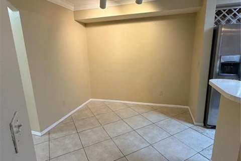 Copropriété à louer à Altamonte Springs, Floride: 2 chambres, 112.32 m2 № 2399373 - photo 5