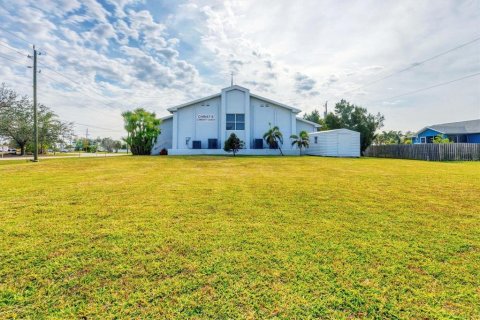 Commercial property in Punta Gorda, Florida 392.42 sq.m. № 1559811 - photo 28