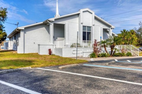 Commercial property in Punta Gorda, Florida 392.42 sq.m. № 1559811 - photo 7