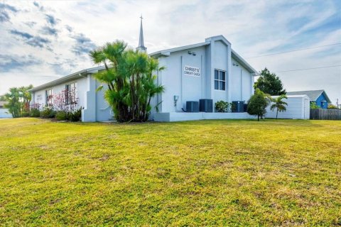 Commercial property in Punta Gorda, Florida 392.42 sq.m. № 1559811 - photo 25