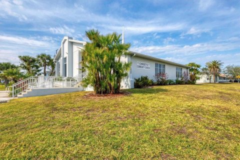 Commercial property in Punta Gorda, Florida 392.42 sq.m. № 1559811 - photo 24