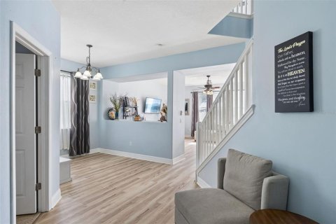 House in Winter Garden, Florida 5 bedrooms, 263.29 sq.m. № 2416496 - photo 4
